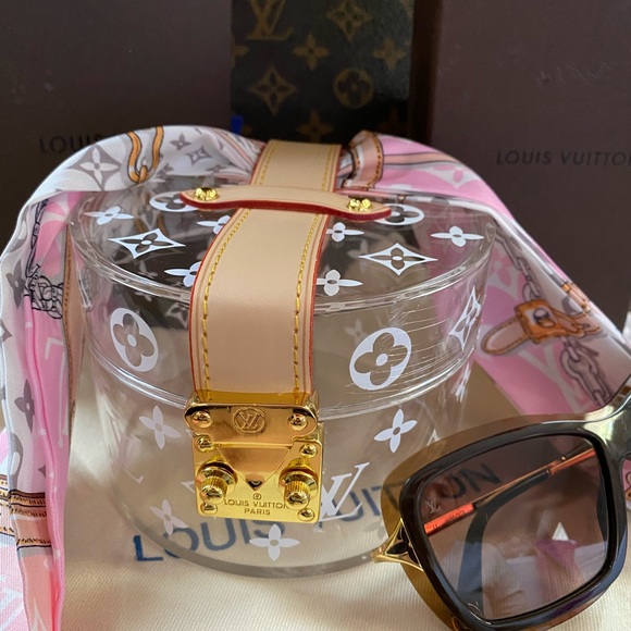 Tiny bitsy clear box clutch purse/hand bag - Picture 12 of 16